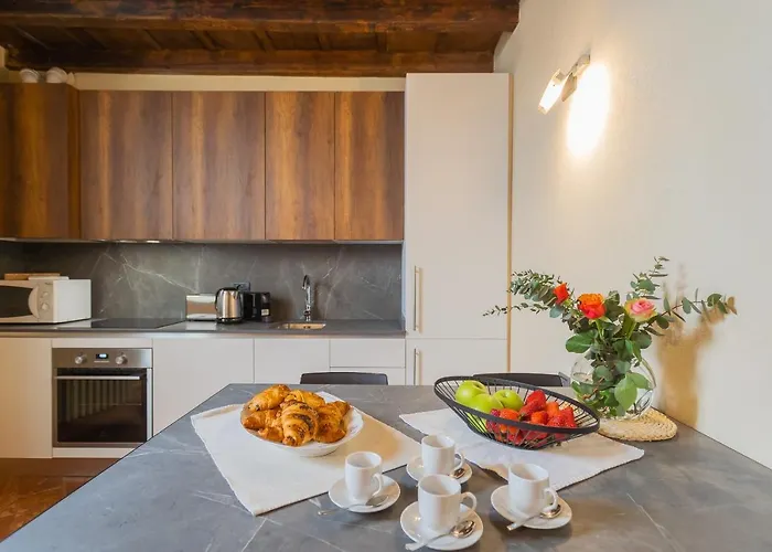 Apartamento Antiche Mura By Rent Como
